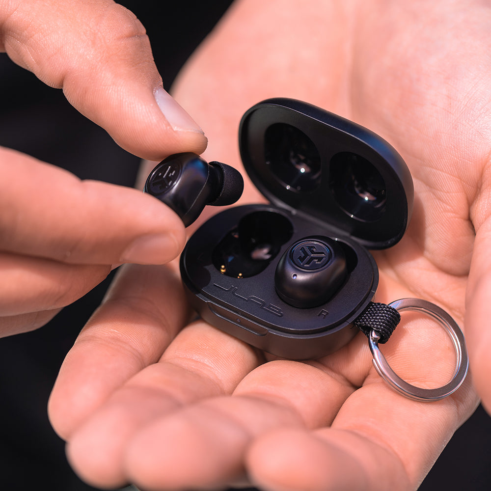 אוזניות JLab JBuds Mini True Wireless הקטנות בעולם
